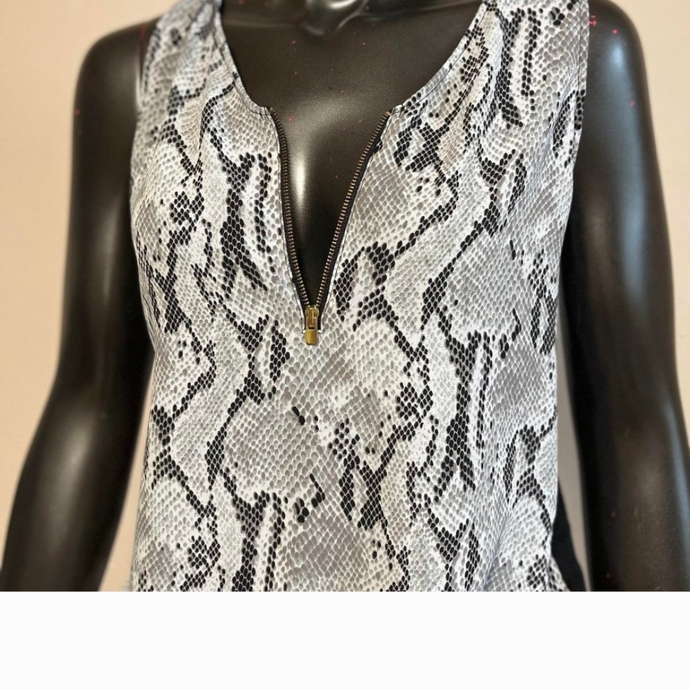 Express Monochrome Snake Print Zip Top